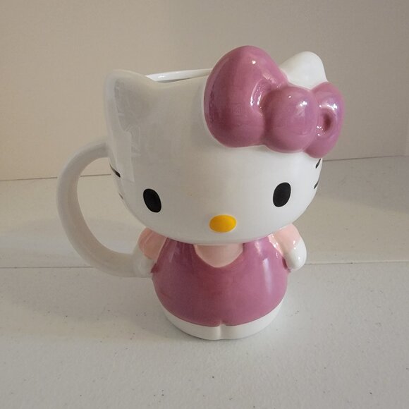 Hello Kitty Sanrio Ceramic Coffee Mug -New - Picture 2 of 6